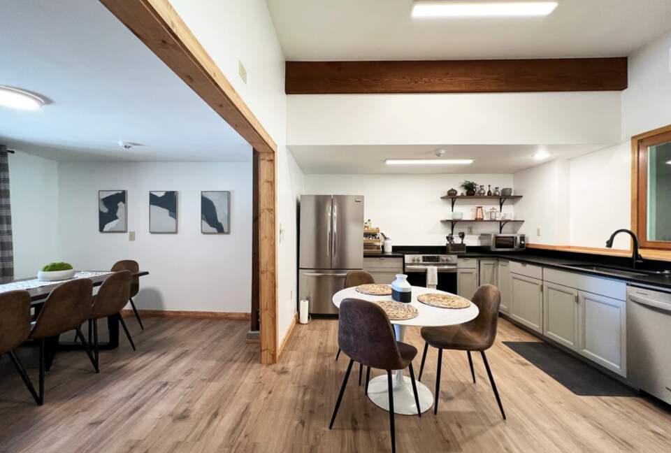 Chalet Lodge - Whittier, North Carolina