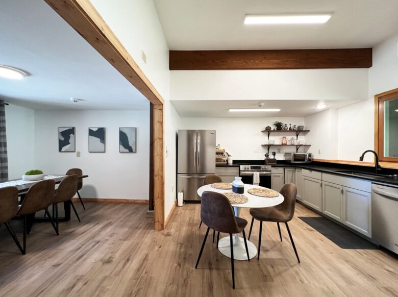 Chalet Lodge - Whittier, North Carolina