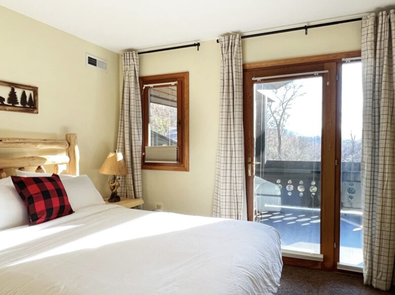 Chalet Lodge - Whittier, North Carolina