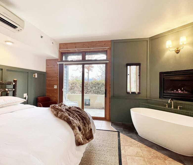 Chalet Lodge - Whittier, North Carolina