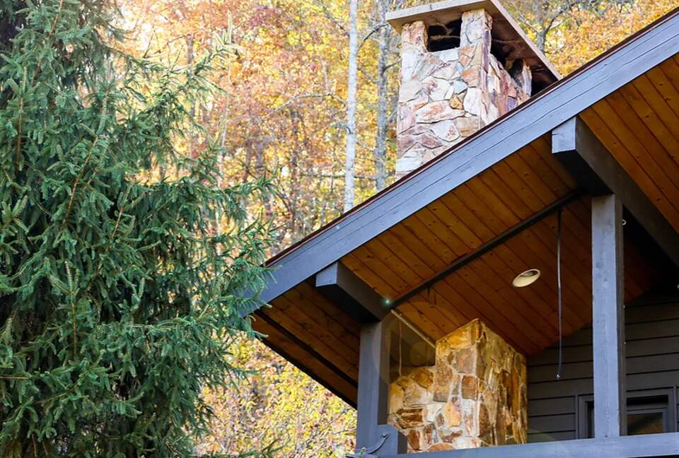 Chalet Lodge - Whittier, North Carolina