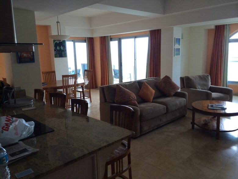 The Cliff Luxury Oceanfront Condo w/ Private Beach - Cupecoy, Sint Maarten (Dutch part)