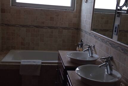 The Cliff Luxury Oceanfront Condo w/ Private Beach - Cupecoy, Sint Maarten (Dutch part)