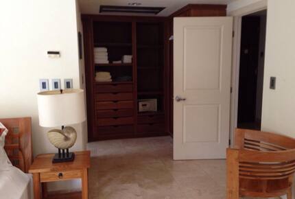 The Cliff Luxury Oceanfront Condo w/ Private Beach - Cupecoy, Sint Maarten (Dutch part)