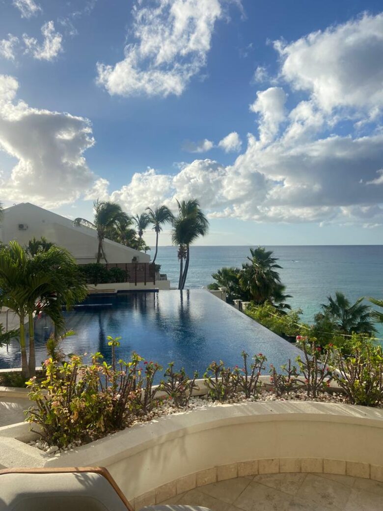 The Cliff Luxury Oceanfront Condo w/ Private Beach - Cupecoy, Sint Maarten (Dutch part)