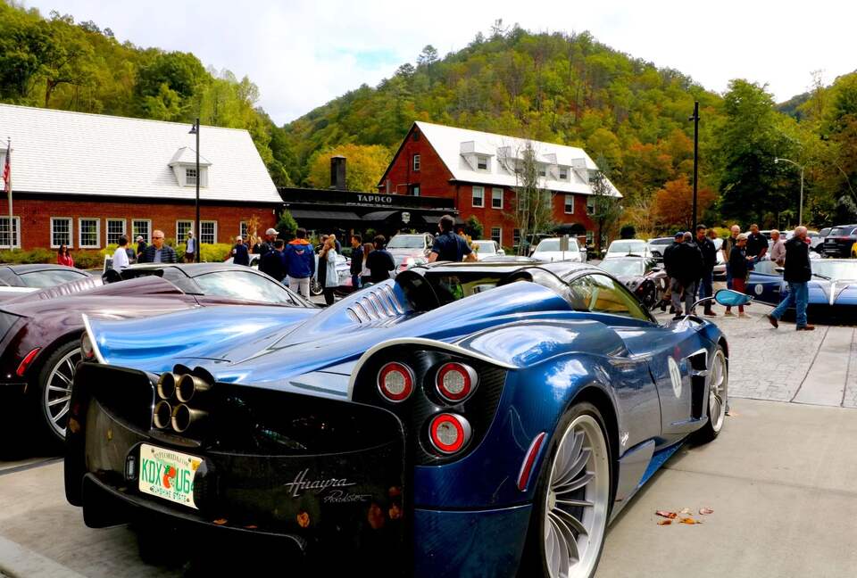 Hemlock - A beautiful rustic room at Historic Tapoco Lodge (EH) - Robbinsville, North Carolina