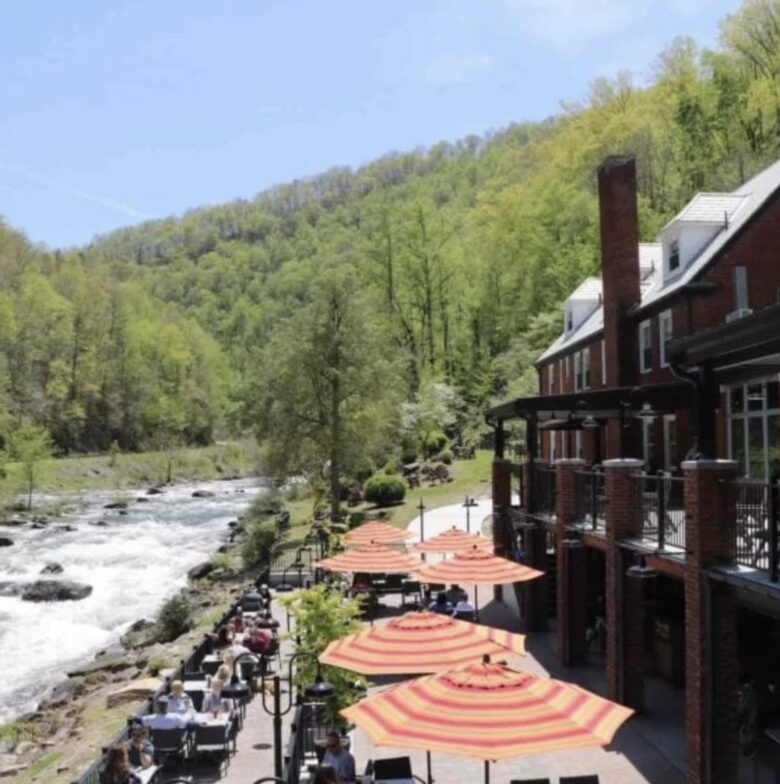 Hemlock - A beautiful rustic room at Historic Tapoco Lodge (EH) - Robbinsville, North Carolina
