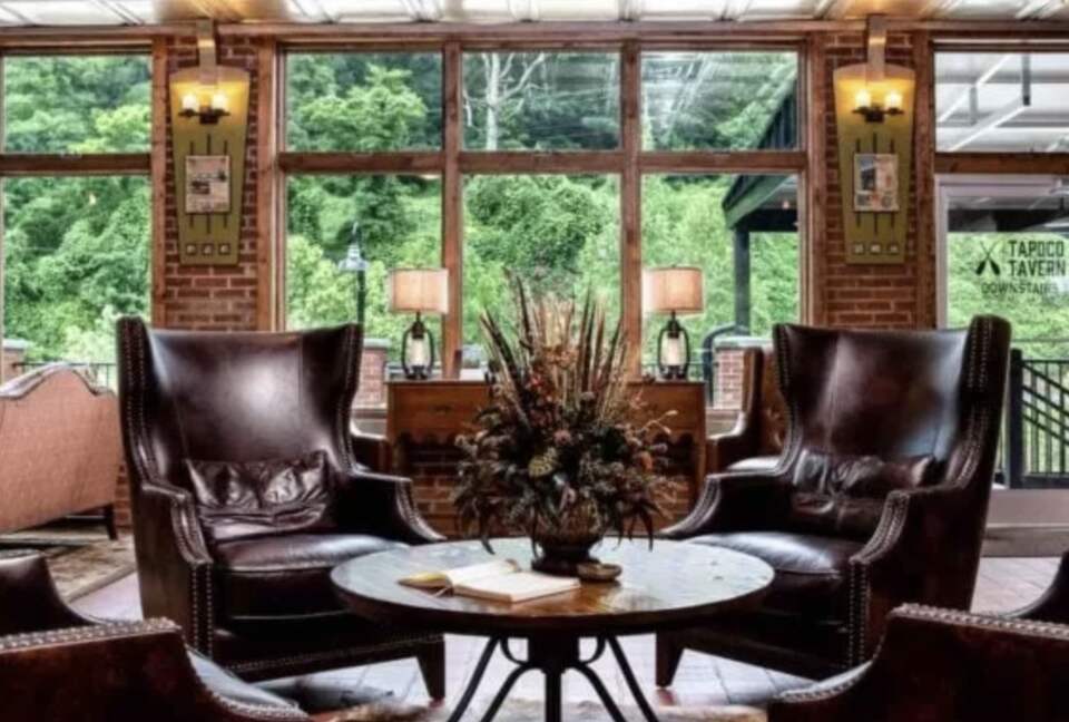 Hemlock - A beautiful rustic room at Historic Tapoco Lodge (EH) - Robbinsville, North Carolina