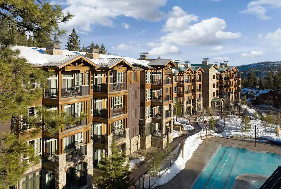 Northstar Lodge, Lake Tahoe - Two-Bedroom Residence with Den - Truckee, California