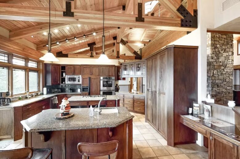 High Road Estate - Kalispell, Montana