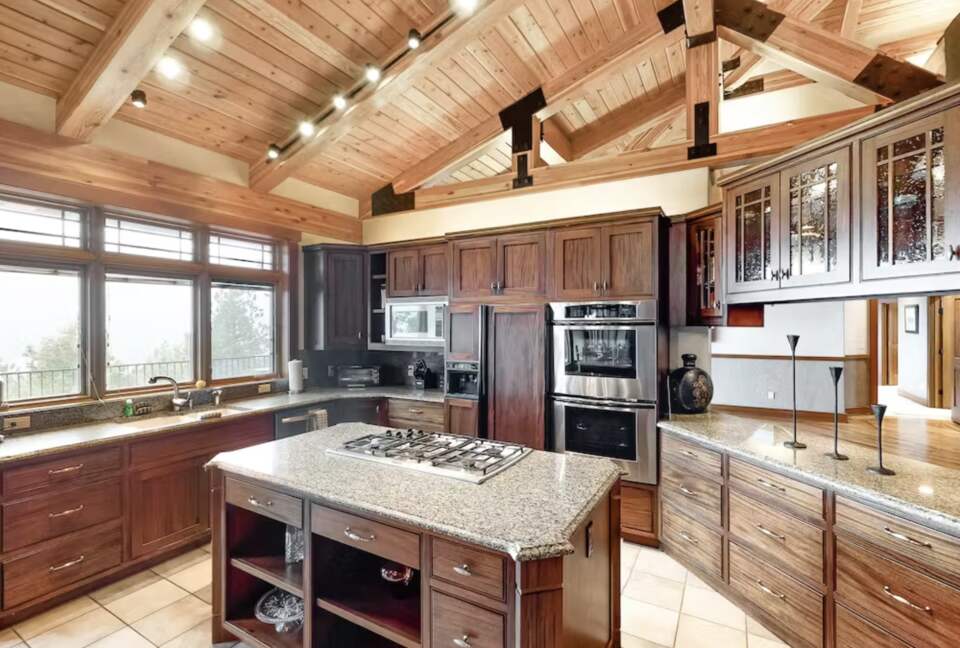 High Road Estate - Kalispell, Montana