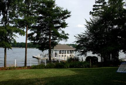 Carolina Hideaway - Sherrills Ford, North Carolina