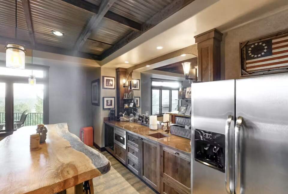 High Road Estate - Kalispell, Montana