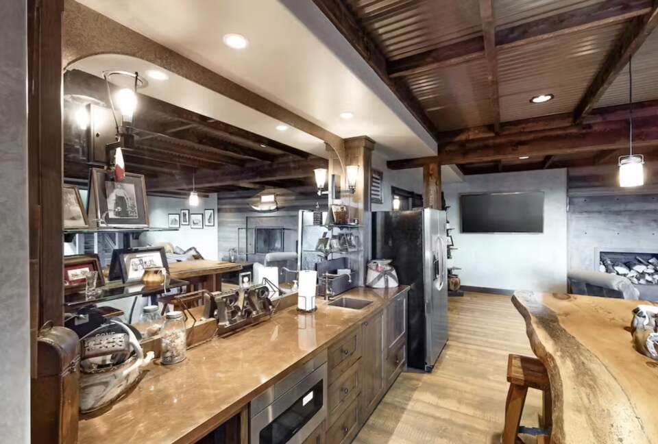 High Road Estate - Kalispell, Montana