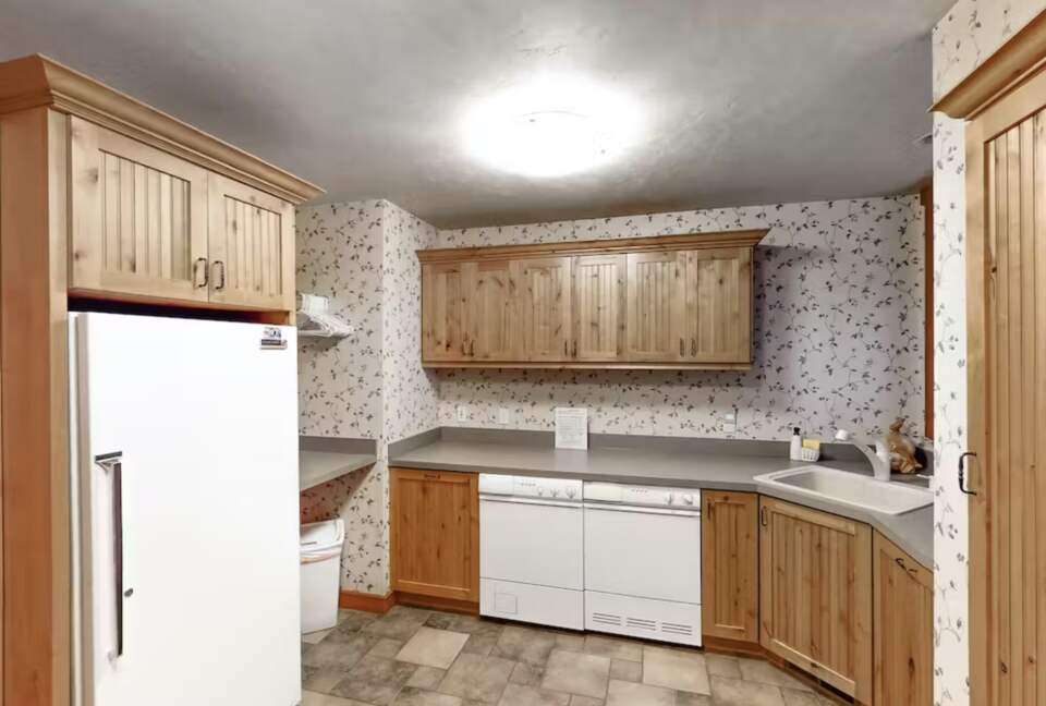 High Road Estate - Kalispell, Montana