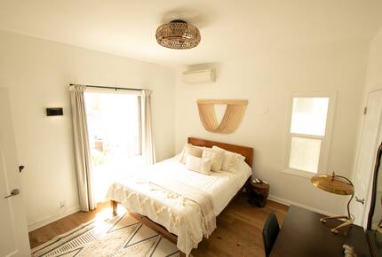 Venice Beachfront Getaway on the Boardwalk - Los Angeles, California