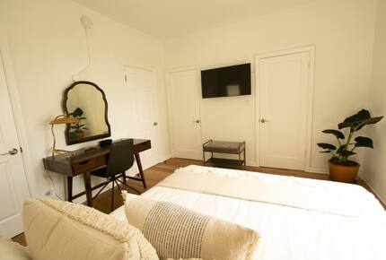 Venice Beachfront Getaway on the Boardwalk - Los Angeles, California