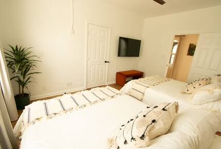 Venice Beachfront Getaway on the Boardwalk - Los Angeles, California