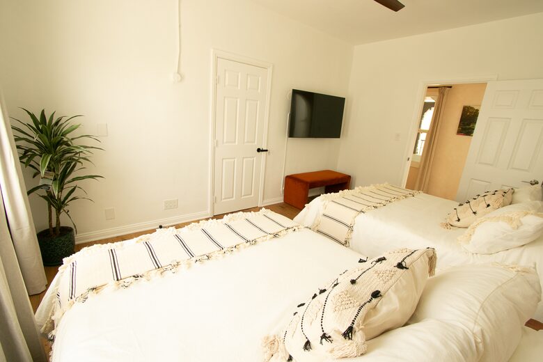 Venice Beachfront Getaway on the Boardwalk - Los Angeles, California