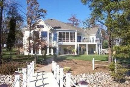 Carolina Hideaway - Sherrills Ford, North Carolina