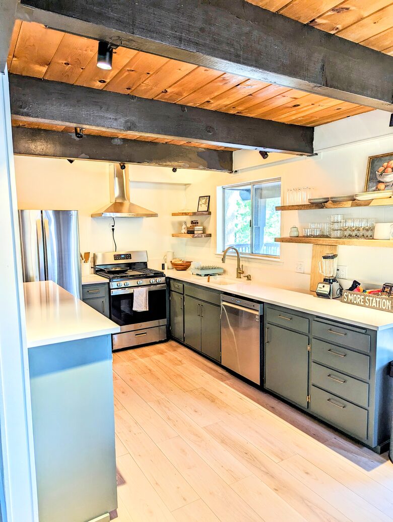 Modern Cabin in Blue Lake Springs - Arnold, California