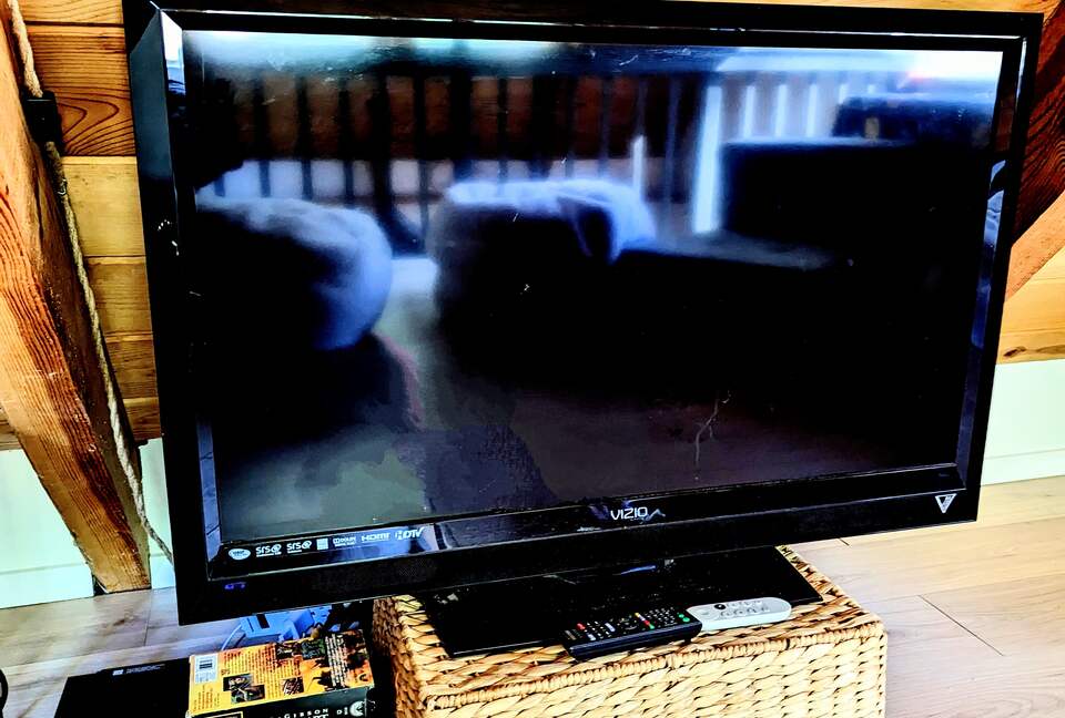 Modern Cabin in Blue Lake Springs - Arnold, California