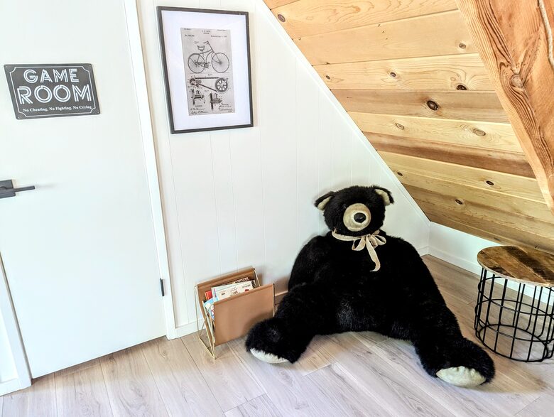 Modern Cabin in Blue Lake Springs - Arnold, California