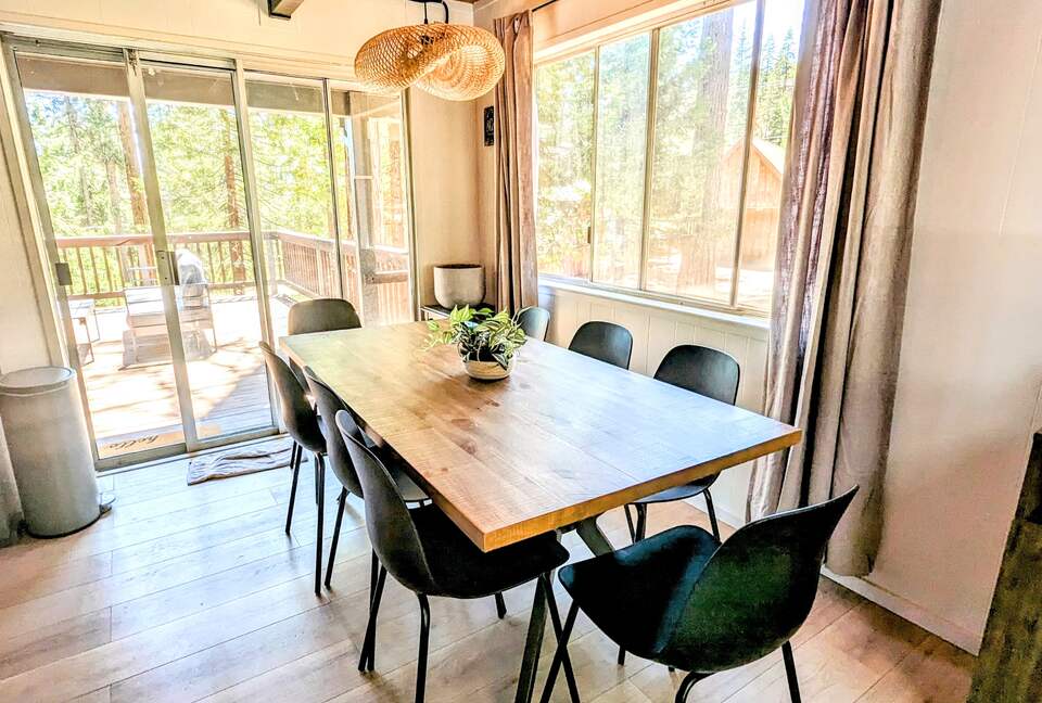 Modern Cabin in Blue Lake Springs - Arnold, California
