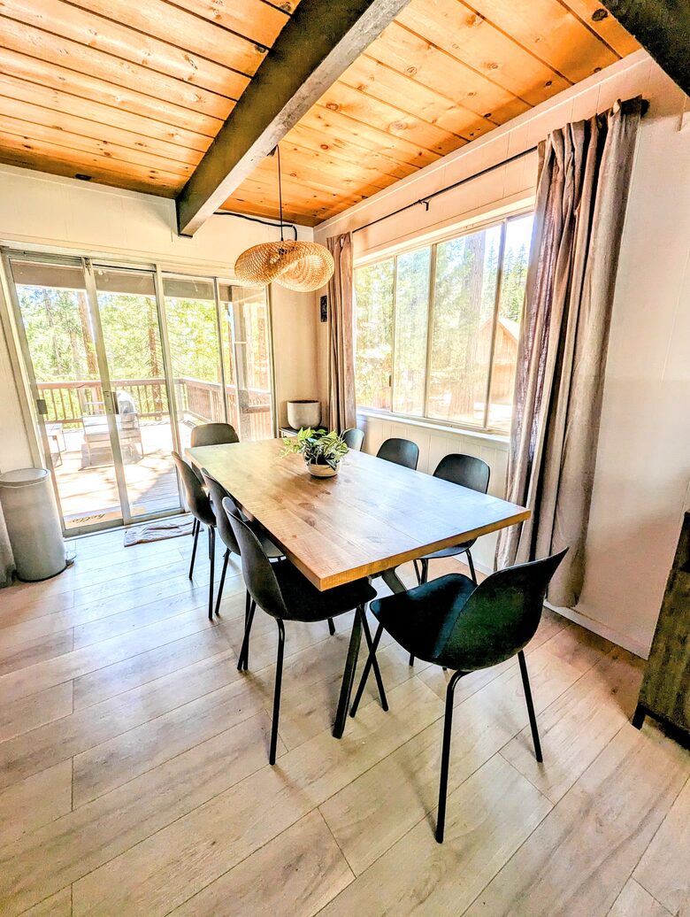 Modern Cabin in Blue Lake Springs - Arnold, California