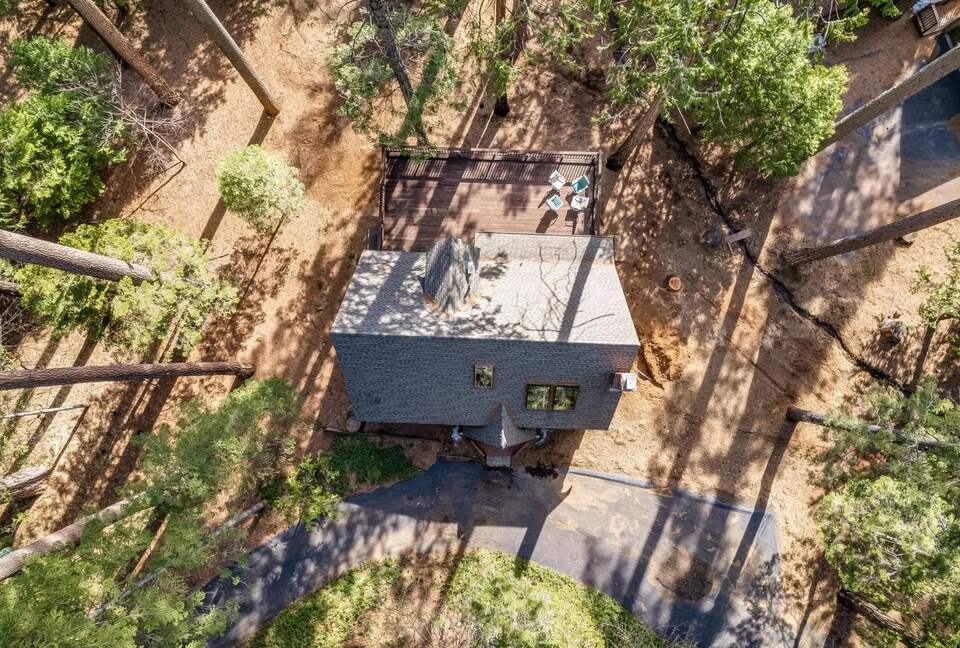 Modern Cabin in Blue Lake Springs - Arnold, California