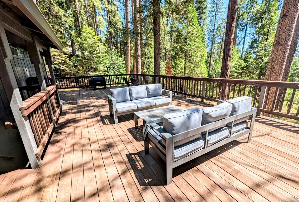 Modern Cabin in Blue Lake Springs - Arnold, California