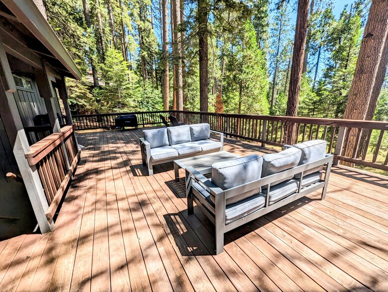 Modern Cabin in Blue Lake Springs - Arnold, California