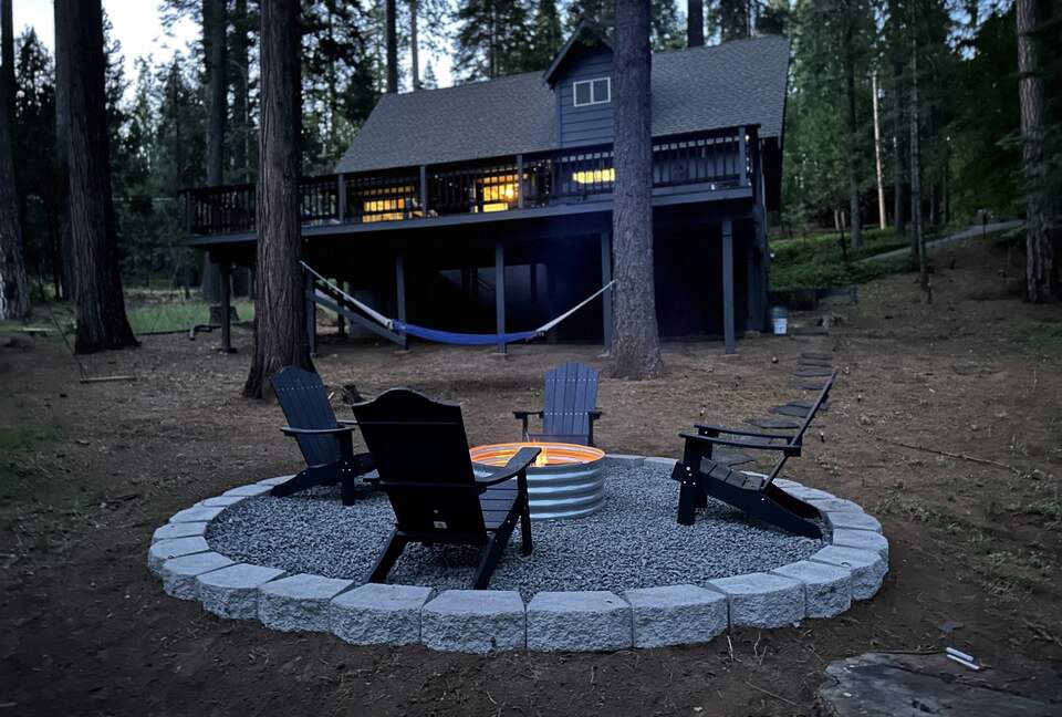 Modern Cabin in Blue Lake Springs - Arnold, California