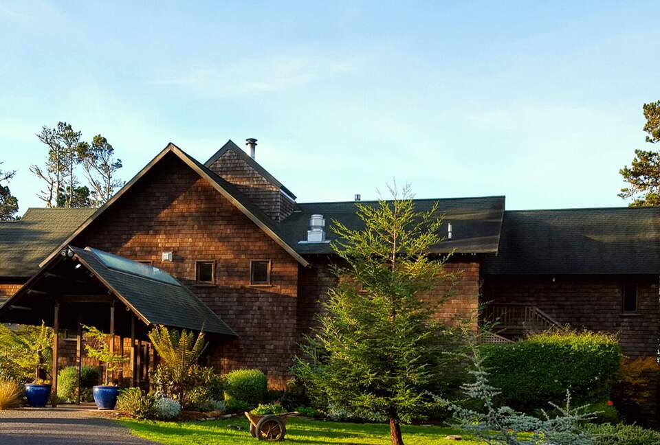 A King Room at the Brewery Gulch Inn & Spa (EH) - Mendocino, California