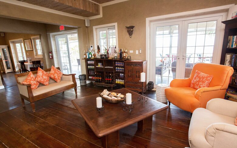 A King Room at A Stone's Throw Away (EH) - Nassau, Bahamas