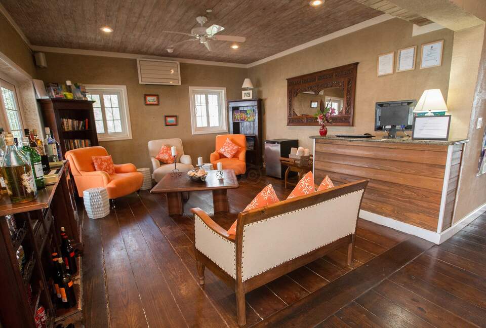 A King Room at A Stone's Throw Away (EH) - Nassau, Bahamas