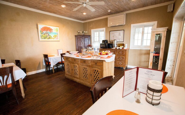 A King Room at A Stone's Throw Away (EH) - Nassau, Bahamas