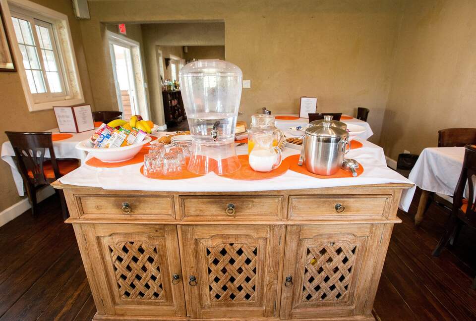 A King Room at A Stone's Throw Away (EH) - Nassau, Bahamas