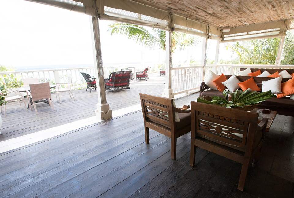 A King Room at A Stone's Throw Away (EH) - Nassau, Bahamas