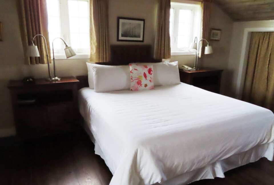 A King Room at A Stone's Throw Away (EH) - Nassau, Bahamas