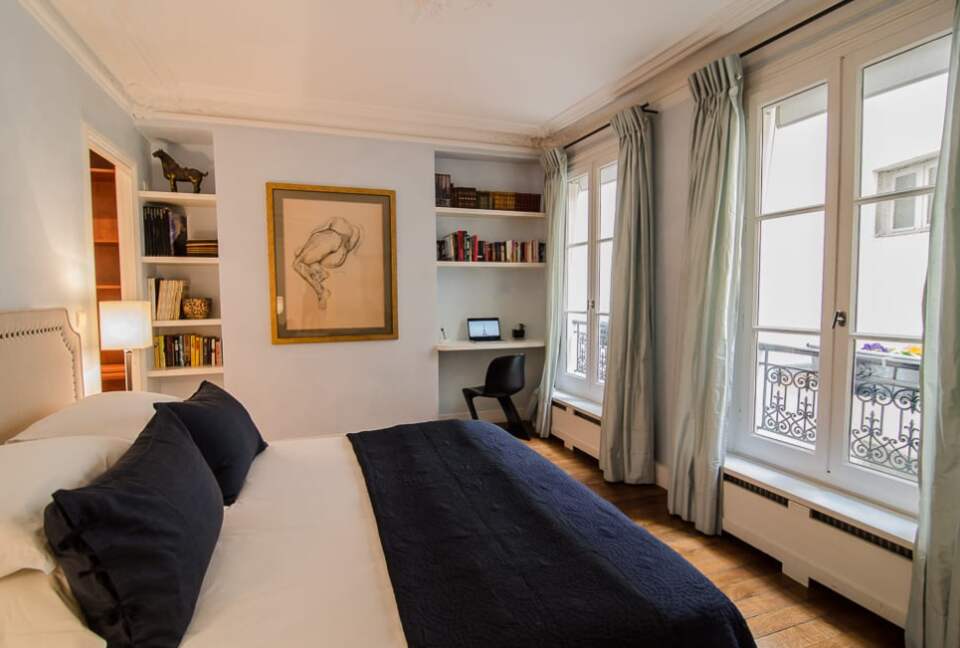 Rue du Four - Paris, France