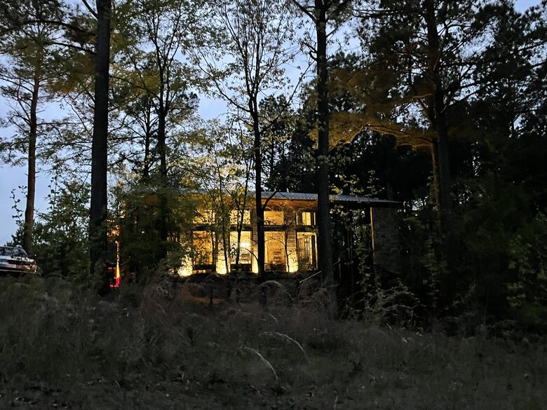 "Somethin 2 Talk About" | Cozy & Modern Cabin - Broken Bow, Oklahoma