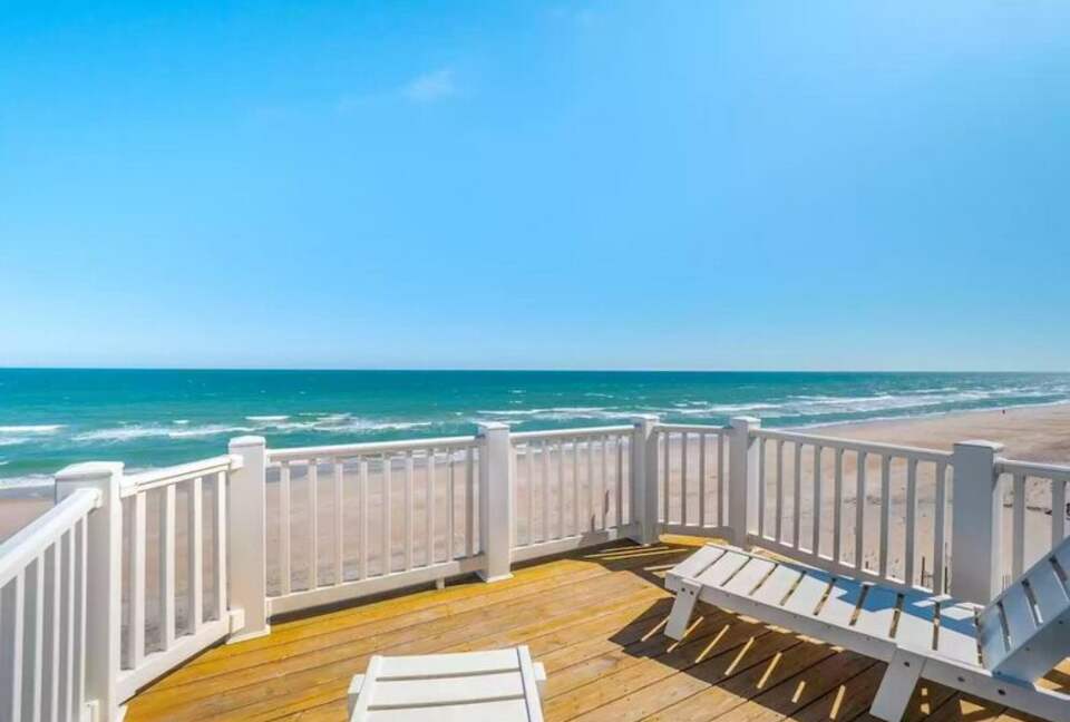 Topsail Beach Oceanfront Escape - North Topsail Island, North Carolina