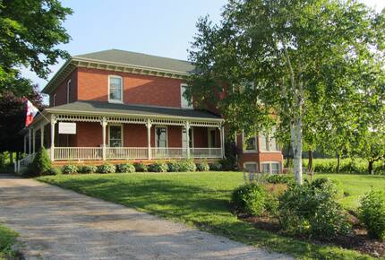 Niagara Vineyard Estate House - Niagara, Canada
