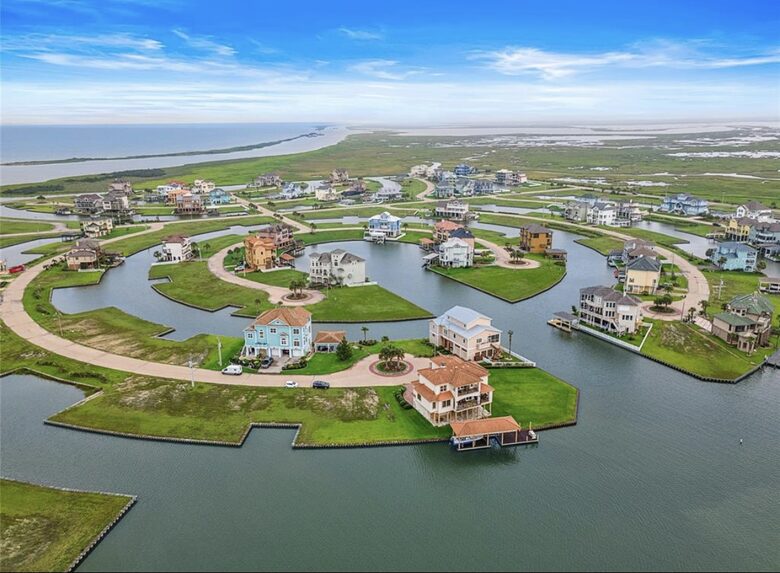 Harborwalk Bay House | Waterfront with Dock, Elevator, Golf Cart, and More - Hitchcock, Texas