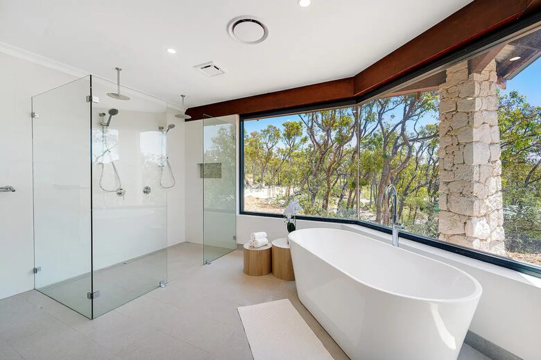 Caves Manor - Margaret River, Australia