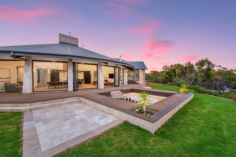 Caves Manor - Margaret River, Australia