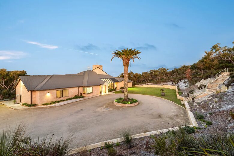 Caves Manor - Margaret River, Australia