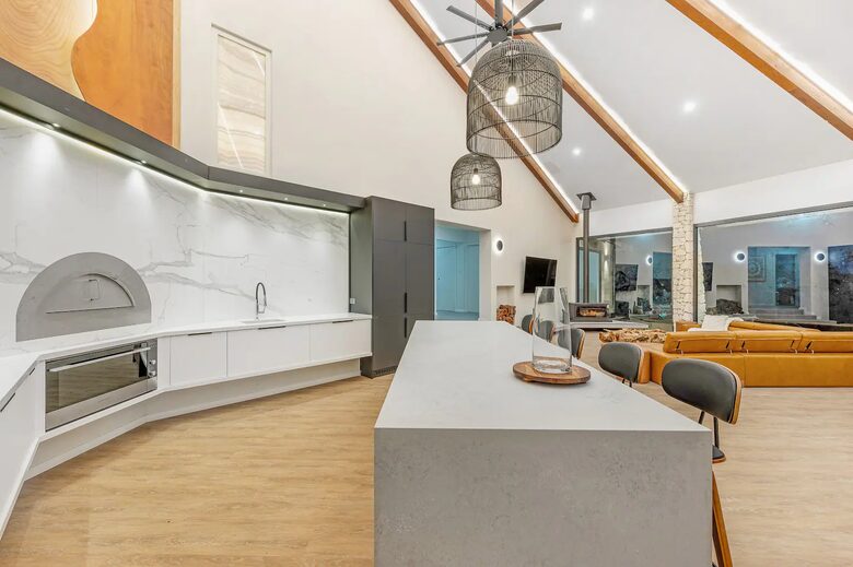 Caves Manor - Margaret River, Australia