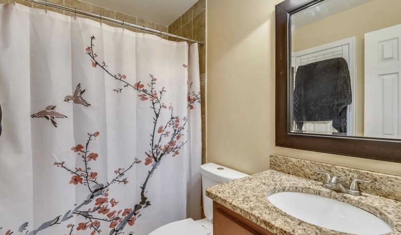 Modern Family Home in the DC Suburbs - Falls Church, Virginia